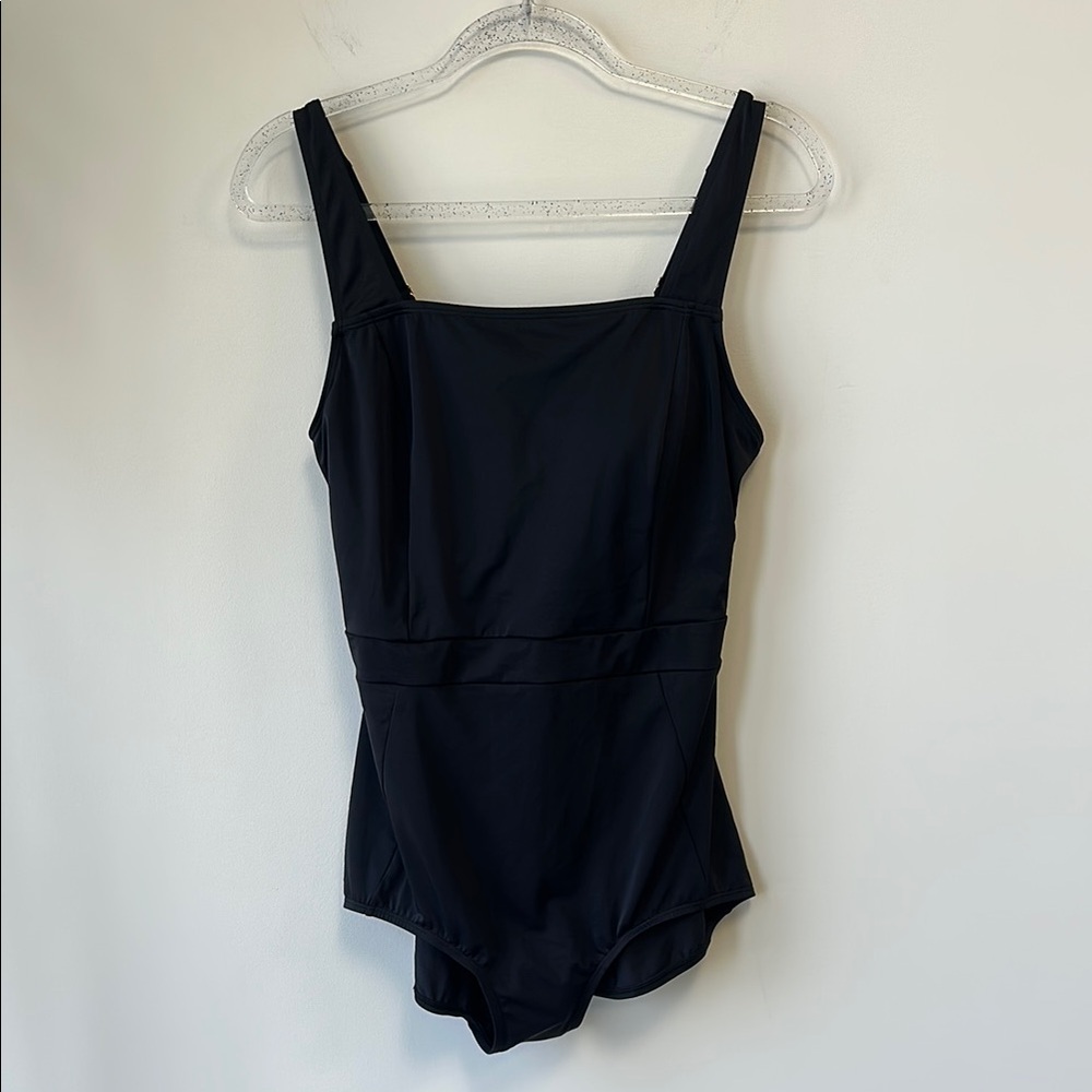 Girl with Curves One-Swimsuit with Wide Straps and Square Neckline • NEW!